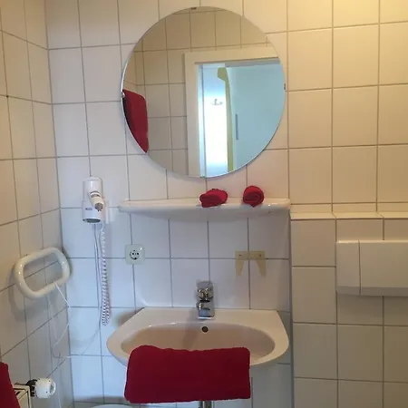 Landgasthaus Doebraberg Hotel *